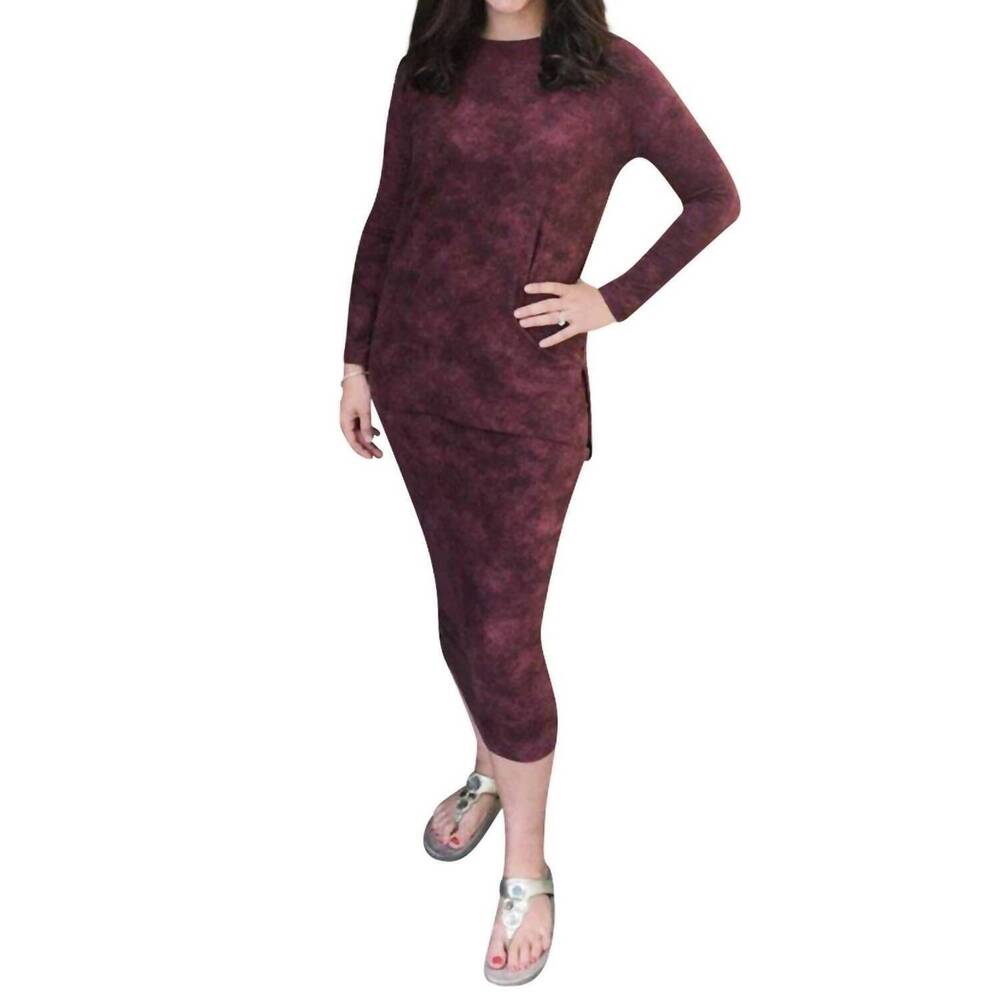 NEW DANIELLA FAYE midi skirt in maroon